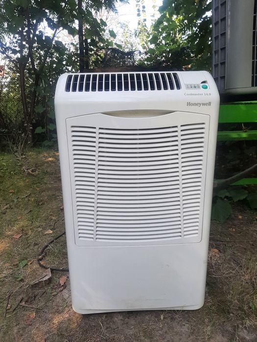 Sprzedam klimatyzacje przenośną .