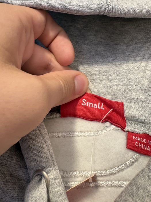 Supreme Vertical Logo Hoodie Grey – Size S