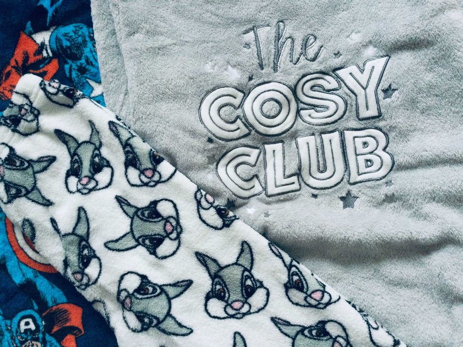 9-10 р., Primark флісова пухнаста піжама з Зайками. тепла, м"якенька.