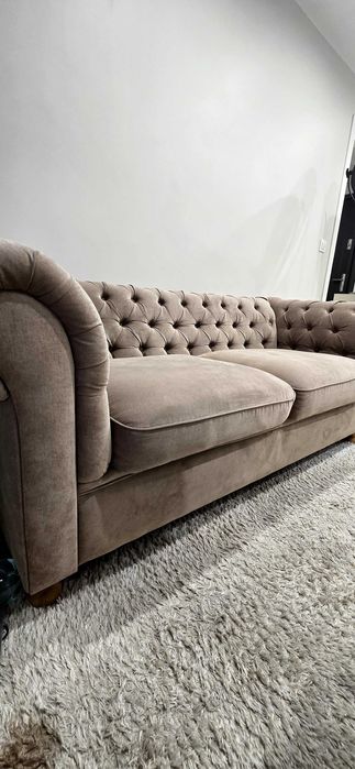 Piękna sofa pikowana/chesterfield/ozdobna