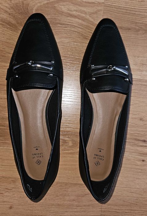 Call It Spring – Czarne loafersy na płaskiej podeszwie