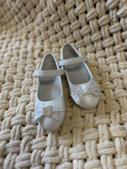 Туфлі для дівчинки