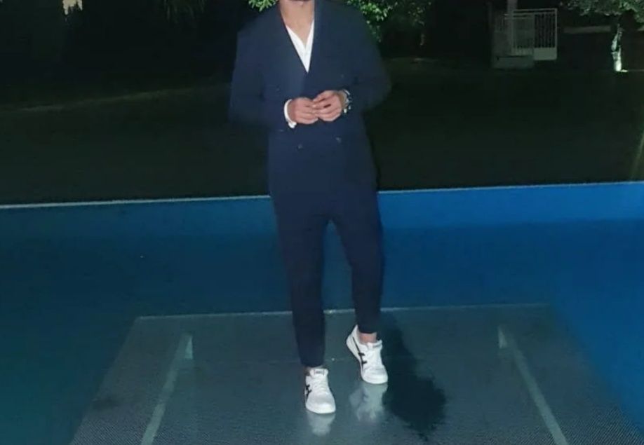 Fato azul marinho