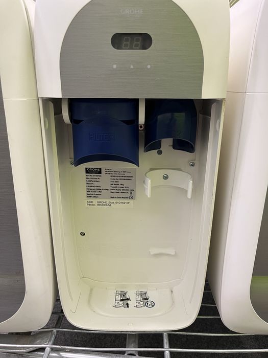Grohe Blue. Змішувач. Робить мінеральну, холодну, та гарячу воду
