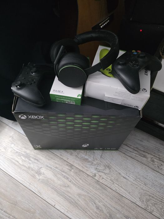 XBOX Series X 2 pady, słuchawki bezprzewodowe