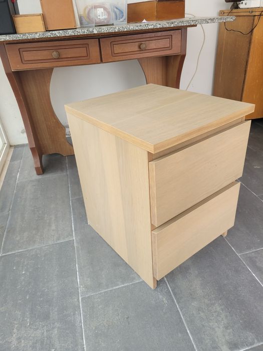 Móvel/ cómoda com gavetas IKEA