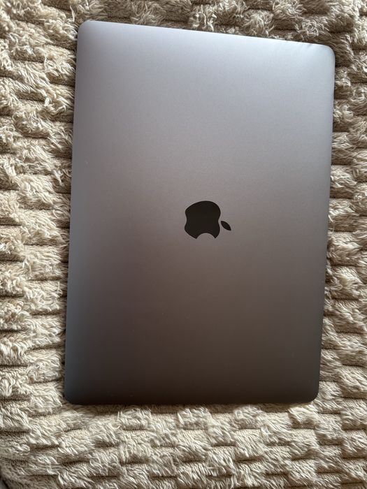 Macbook air m1 8/256gb