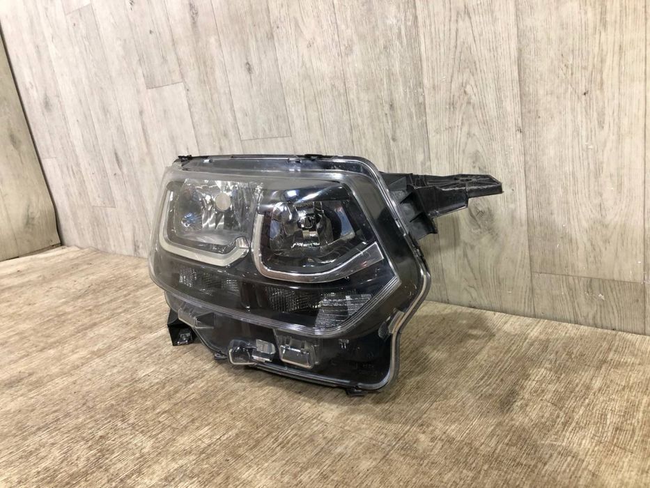 Фара передняя правая Toyota ProAce ( 2019 2020 2021 2022 г. )