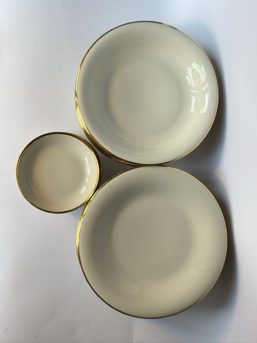 Hutschenreuther Hohenberg Germany – serwis obiadowy 18 el. porcelana