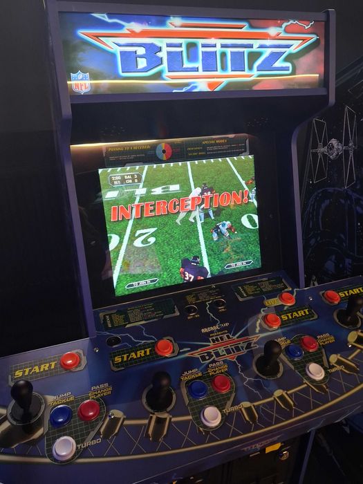 Automat arcade Arcade1UP NFL Blitz Legends