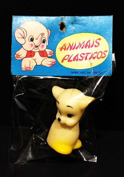 Bonequinho em borracha de chiar feito em Macau - anos 60/70