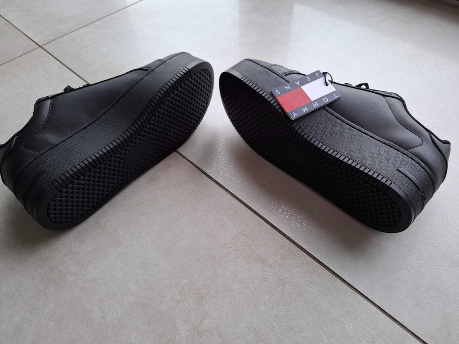 Sneakersy buty Tommy Hilfinger 40 czarne