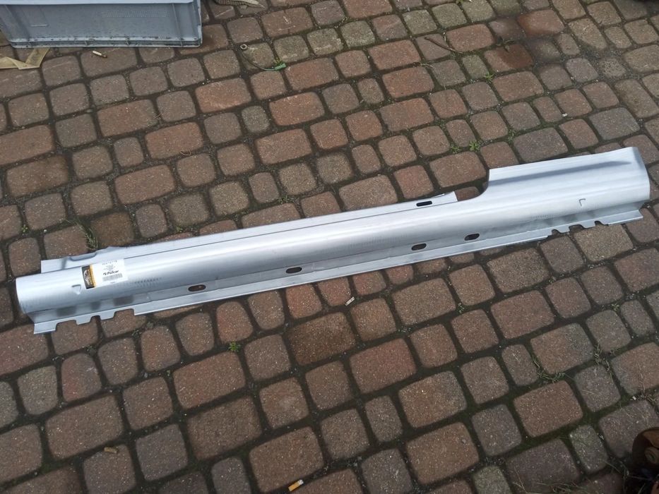 PRÓG LEWY LUB PRAWY VW GOLF IV 3-DRZWI NOWY