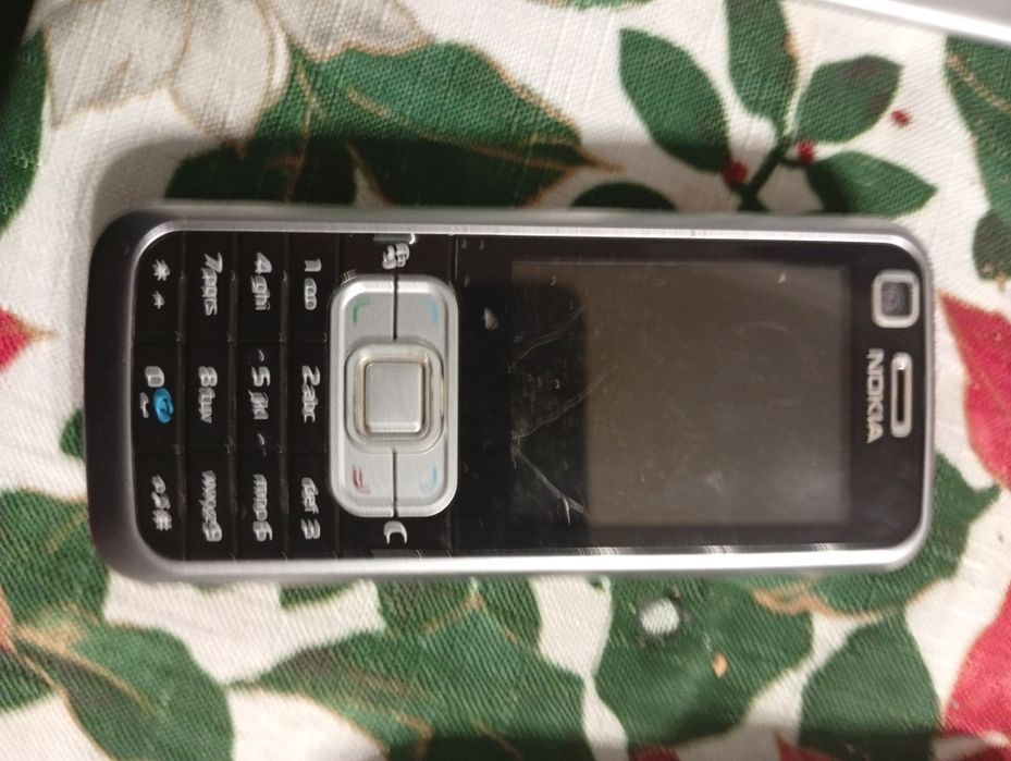 Sprzedam zbiór starych telefonów