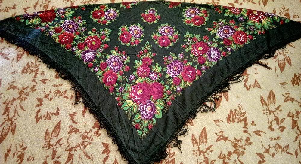 Платок 80х годов новый