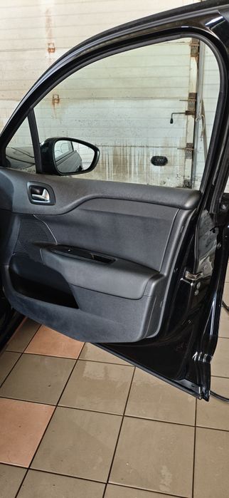 Citroen c4 2013рік 1.6дизель