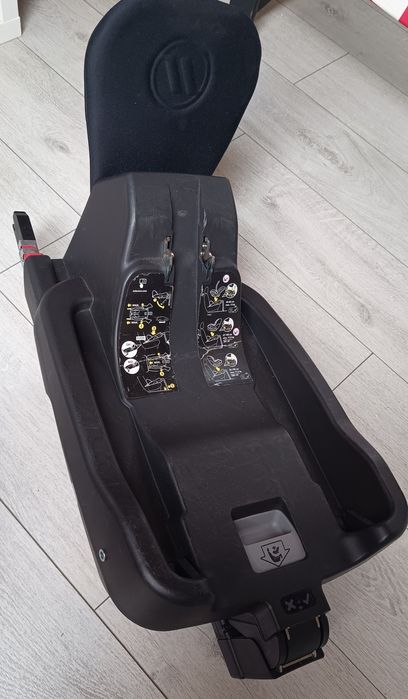 Fotelik Avionaut cosmo szary z bazą ISOFIX+adaptery do wózka gratis