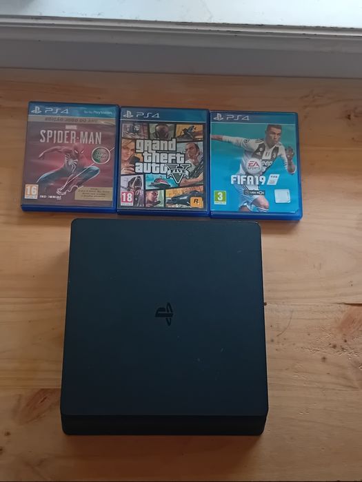 Ps4 slim 870gb  sem comando e com jogos