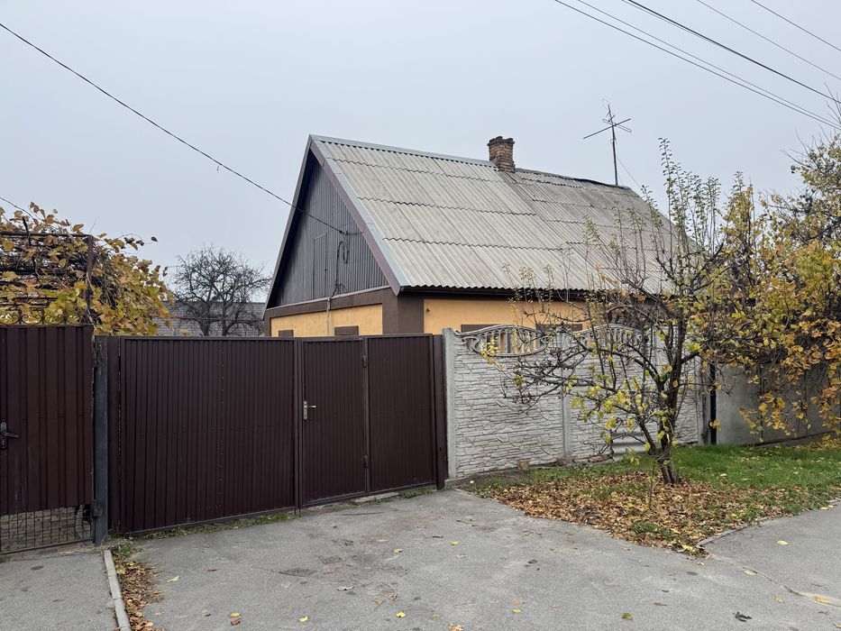Продам дом с гаражом возможен обмен на авто