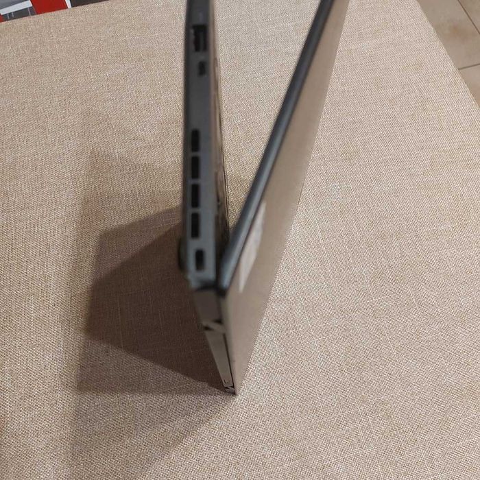 Lenovo X1 Carbon i74600u 2,1-3,3GHz