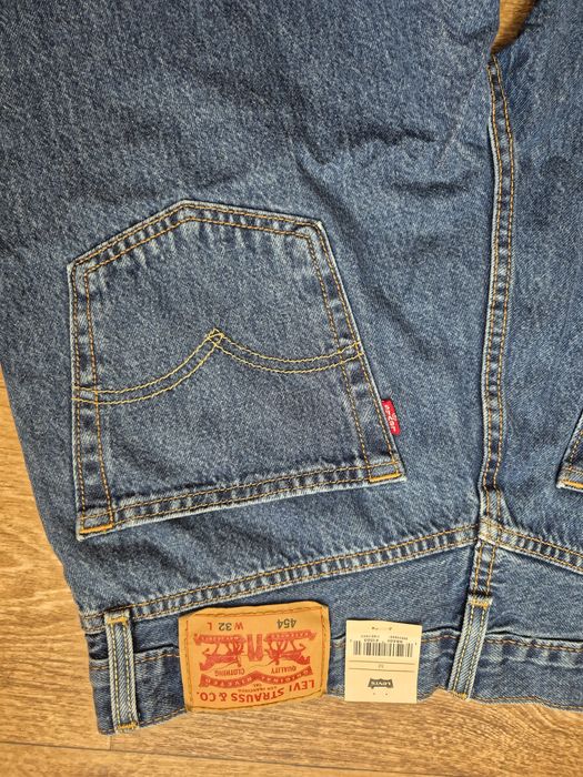 Нові чоловічи шорти Levi's 454 (32/33)