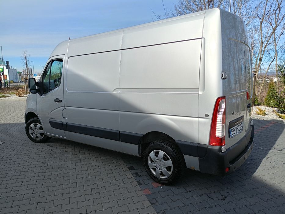 Wynajem busa Renault master