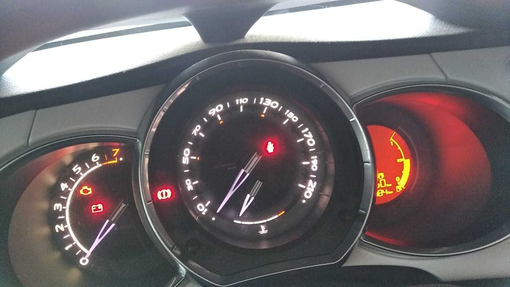 Citroën DS3 2010 1.6 VTi  Uszkodzony silnik