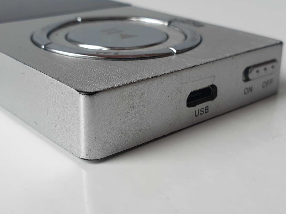 Bush KW-MP04C 8GB Camera MP3/Video Player Samsung EG920