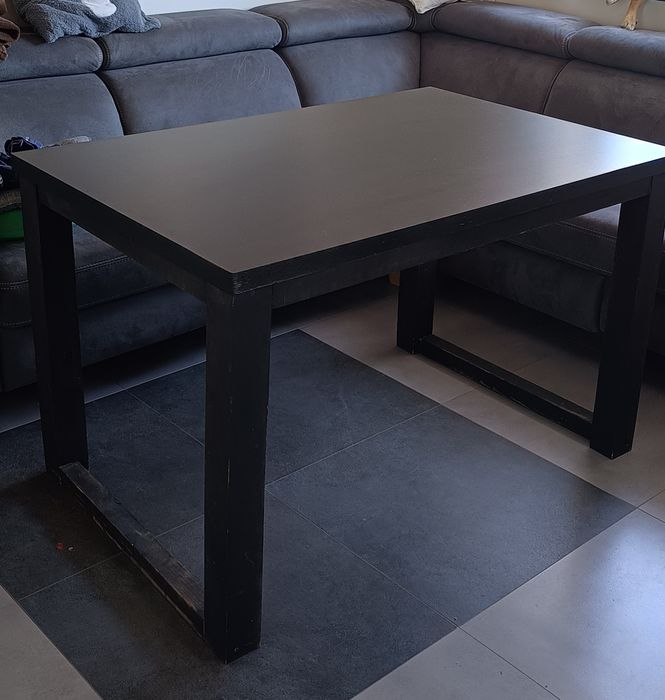 Duży drewniany stół 120na 80