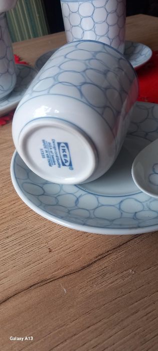 Zestaw .Kubki ,filiżanki i łyzeczki