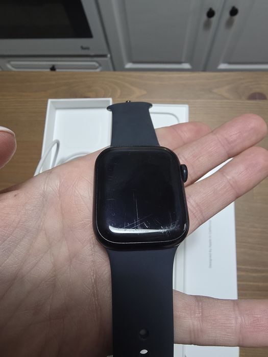 APPLE Watch Series 9 - 41mm (bracelete S/M) com carregador.
