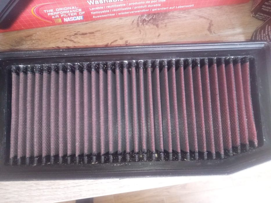 Filtr panelowy K&N 33-3007 wielokrotnego użytku wraz z środkiem
czyszc