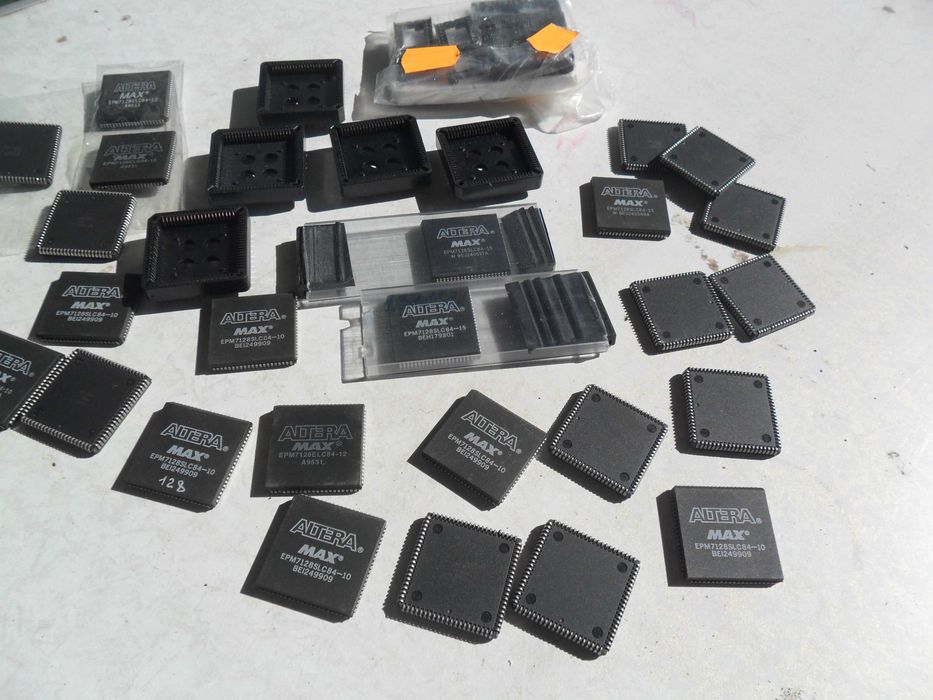 Продам микросхемы  ALTERA  серии EPM 7128,  EPM 9320