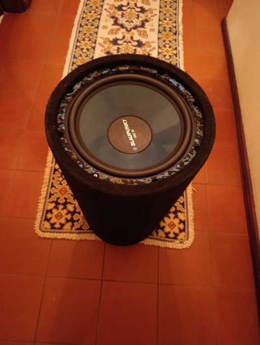 Subwoofer blaupunkt e amplificador  sonyExplod