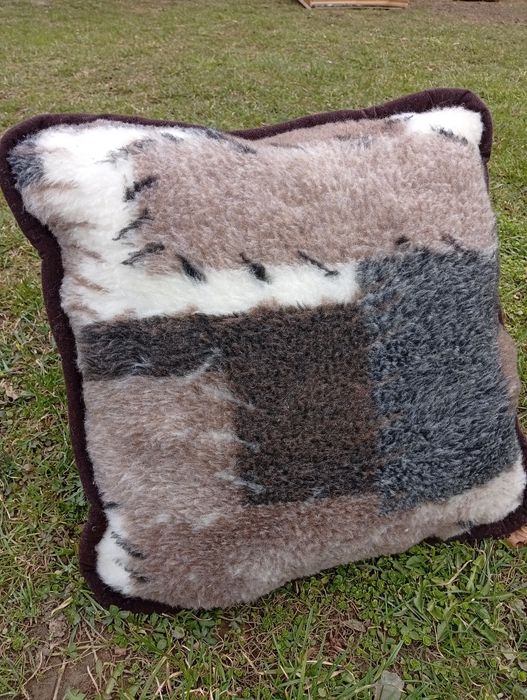 подушка з  вовни