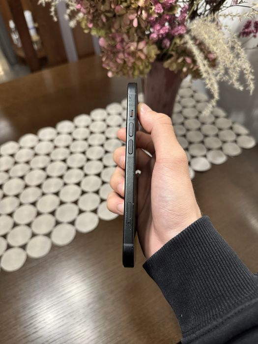 iPhone 15 128GB Czarny 85% baterii