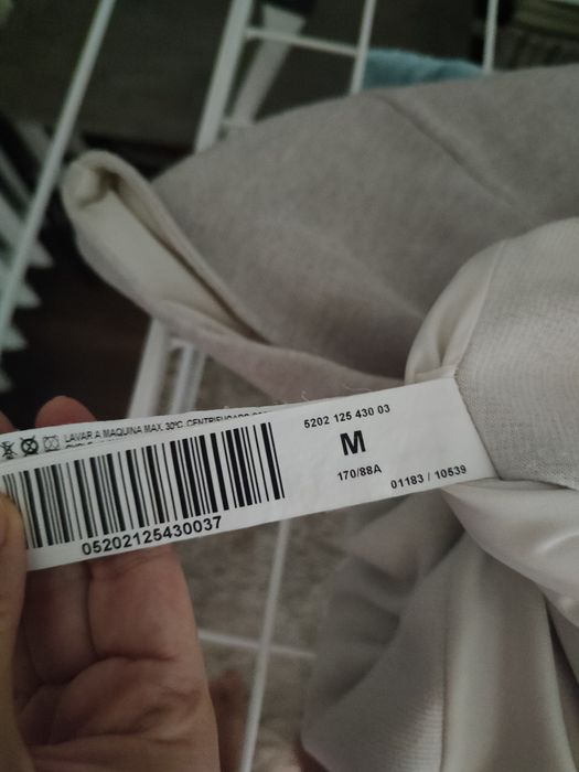 Sukienka Stradivarius r. 38 M midi, beżowa, bawełna, asymetryczna