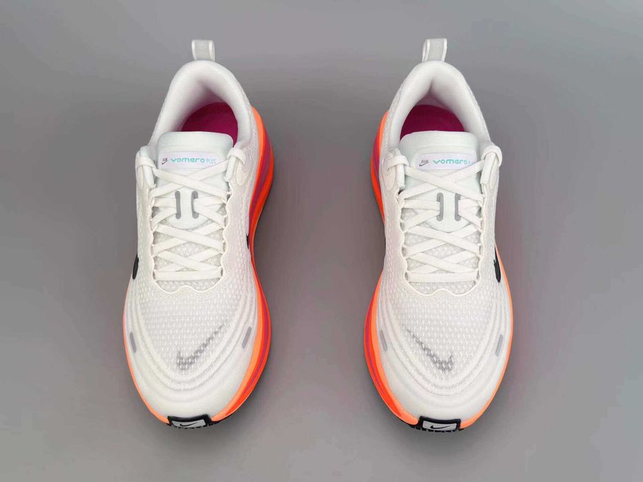 Nike Vomero Plus R.37