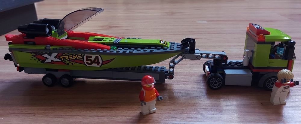 LEGO City 60254 Transporter łodzi wyścigowej