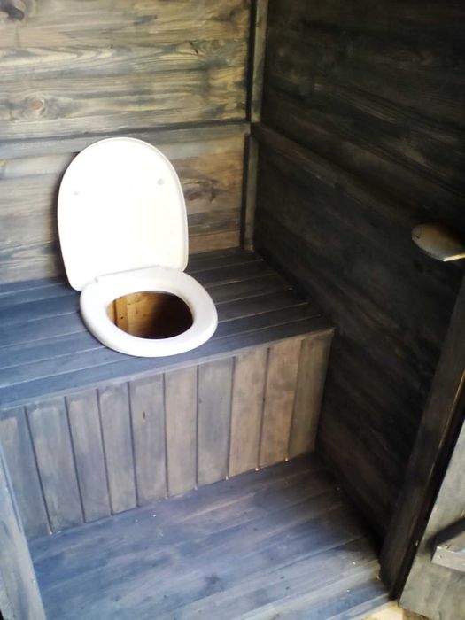 Вуличний туалет.