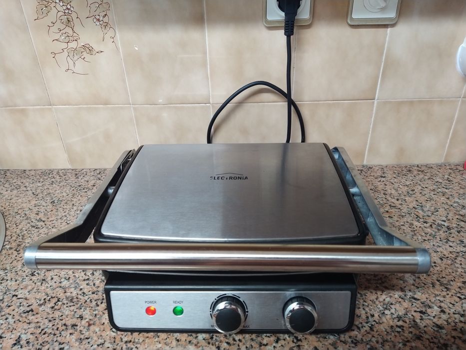 Tostadeira grelhador sanduicheira grill casa quarto apartamento vivenda escritório gabinete carro cozinha sala.