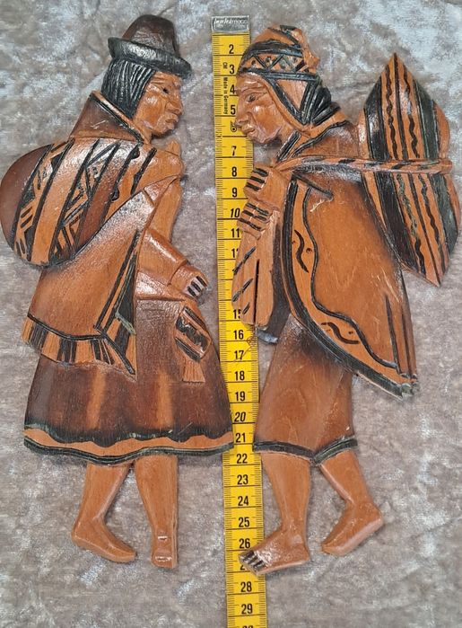 Casal da Bolivia, Escultura madeira trabalhada a mao