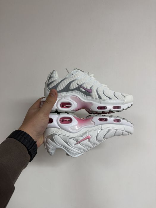 Кросівки Nike Air Max TN Plus White Grey Pink (37)