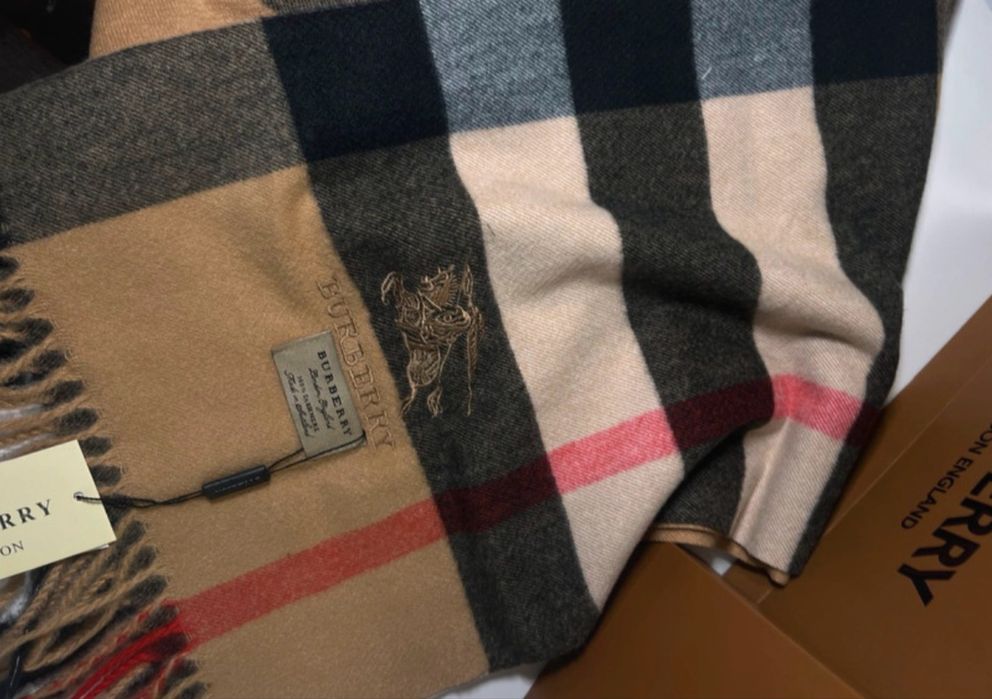 Szalik nowy burberry