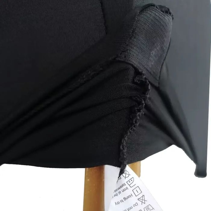 Czarne uniwersalne pokrowce na krzesła na komunię wesele ślub