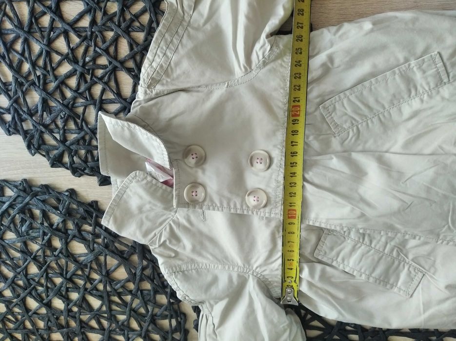 Wiosenny płaszczyk dla dziewczynki H&M, r. 62