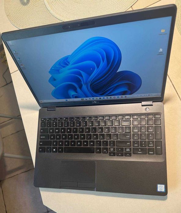 Ноутбук Dell Latitude 5500 FHD i7-8665U 8 Gb DDR4 128 Gb m2 nvme samsung