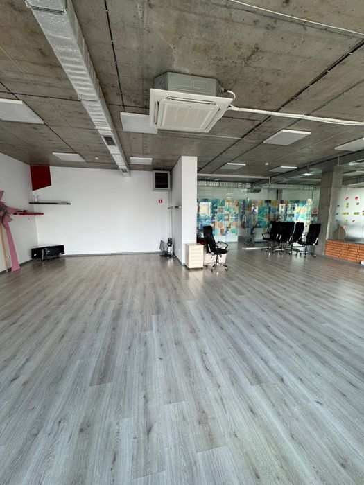Здається в оренду офісне приміщення площею 220 м². - View 3