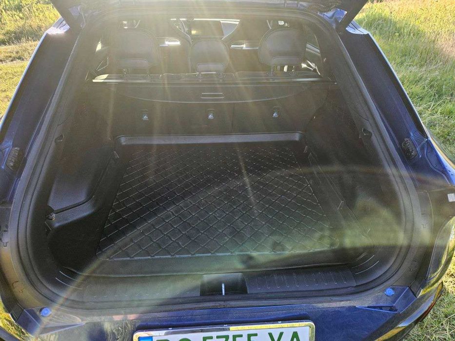 Автомобіль KIA EV6