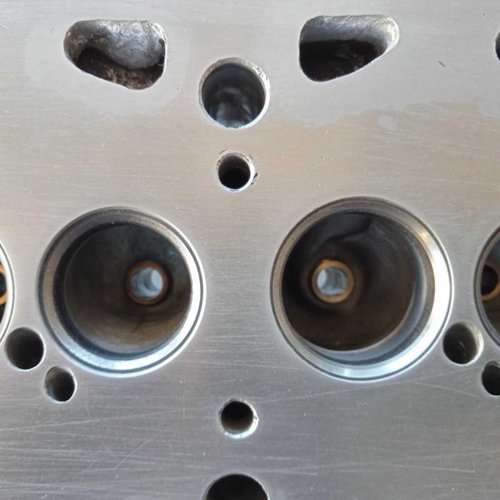 Cabeça de motor para Audi A6 2.5 TDI (5 CYL) AAT / AEL
